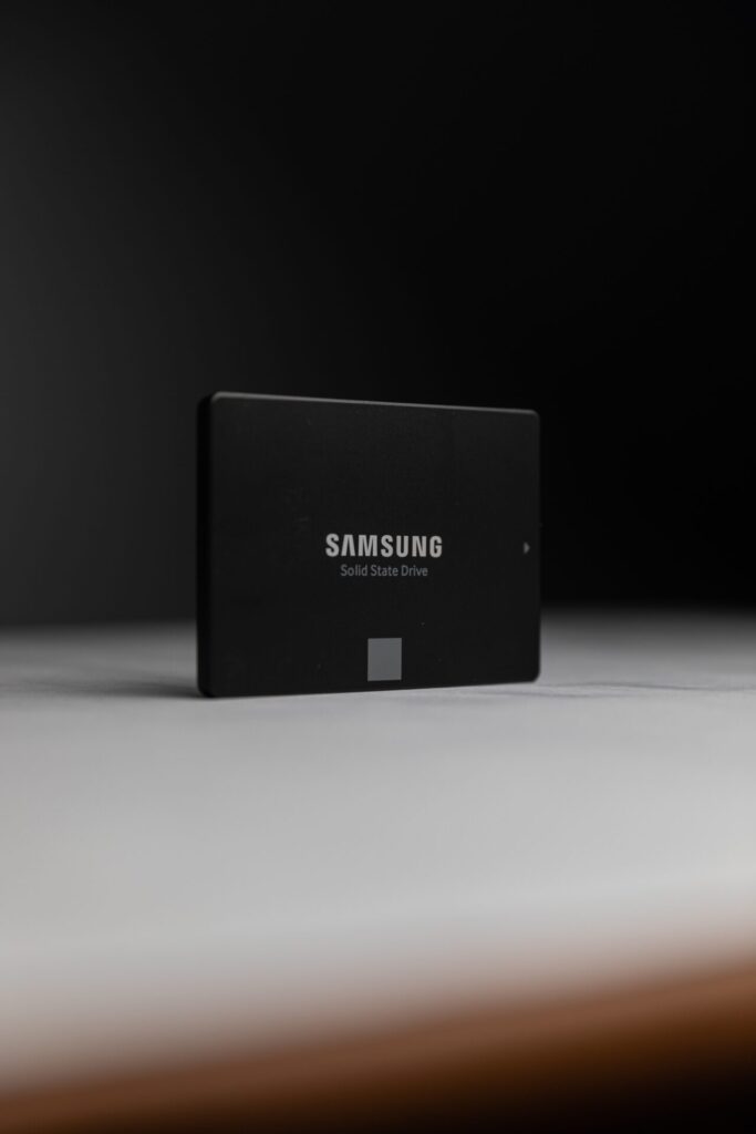 Comment installer un SSD sur son PC ? Grosbill Blog