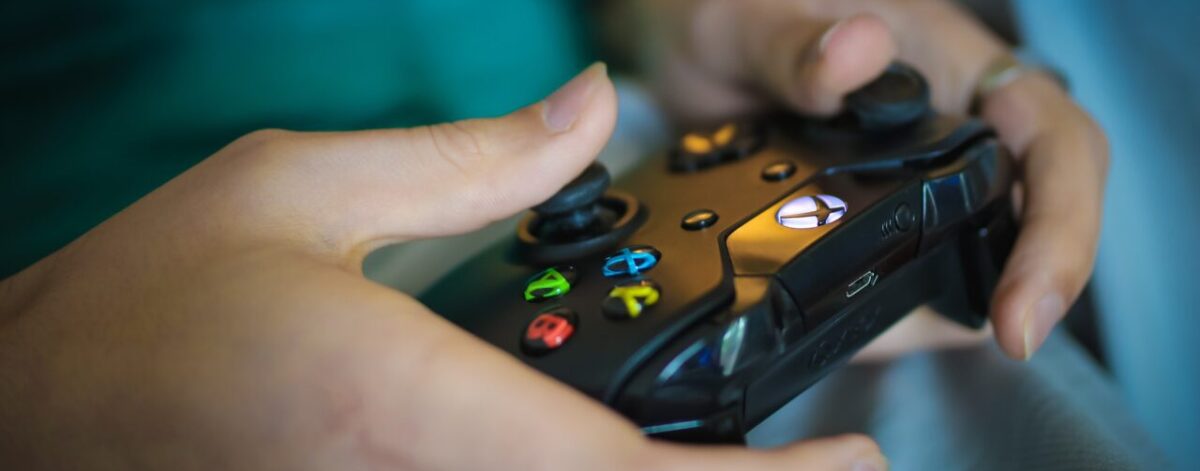 Comment connecter une manette Xbox One sur pc ? - Grosbill Blog