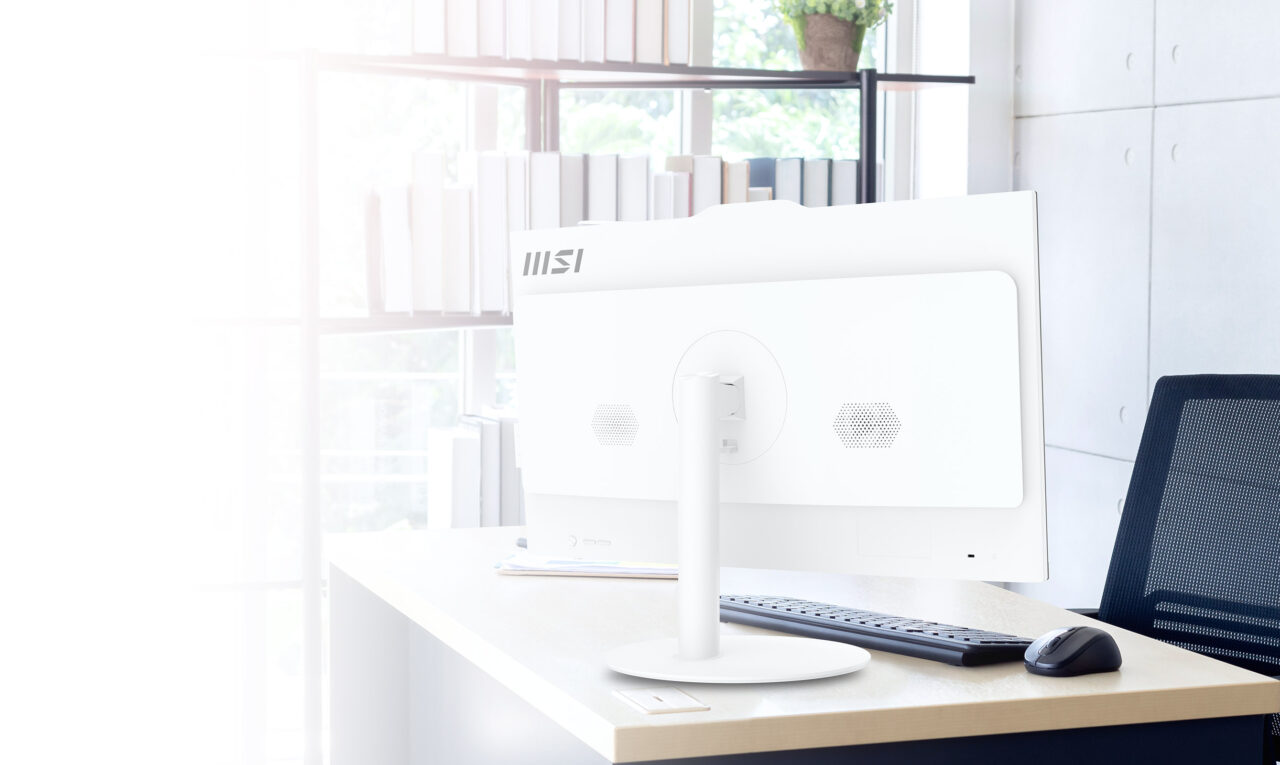 Quels sont les avantages de choisir un PC Tout-en-Un chez Grosbill pour votre bureau à domicile ?