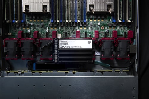 Kingston DC3000ME  U.2 - Disque SSD Kingston - grosbill.com - 4