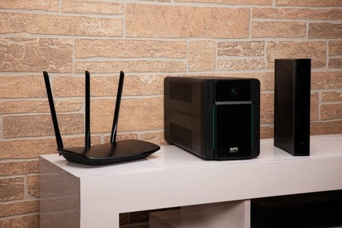APC EASY UPS 1200VA 230V AVR - Achat / Vente sur grosbill.com - 2