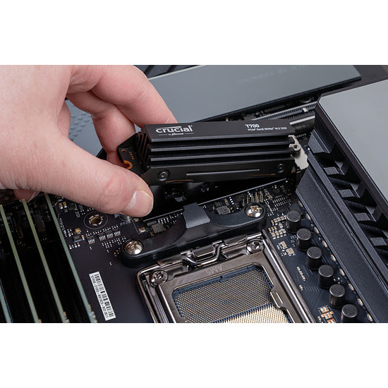 Crucial T700 rad  M.2 - Disque SSD Crucial - grosbill.com - 1