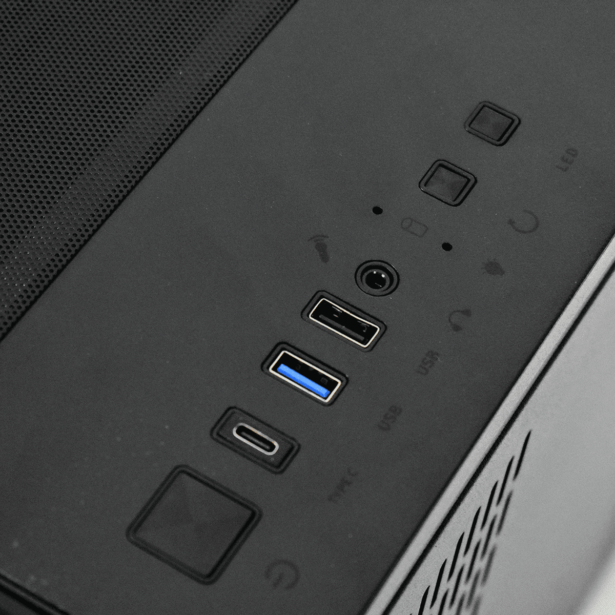 Grosbill KINETIC - R7-7800X3D/5070Ti/32Go/1To/W11H (PCG-10602467) - Achat / Vente PC Fixe sur grosbill.com - 4