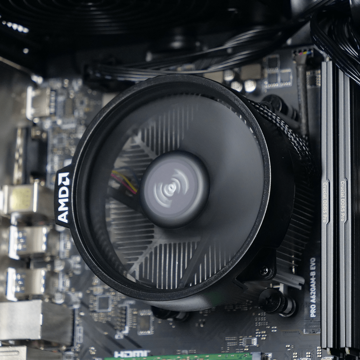 Grosbill Familial 8700G R7-8700G/32Go/1To/W11H CYB-GB (PCG-10602927) - Achat / Vente PC Fixe sur grosbill.com - 2