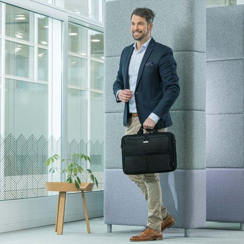 Eco Top Traveller SCALE 15-17.3 (D31440-RPET) - Achat / Vente sur grosbill.com - 4