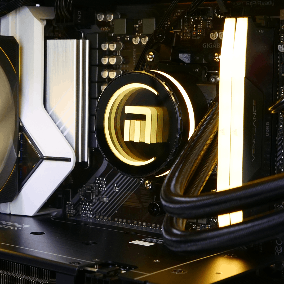 Grosbill LUCE - R5-8400F/9060XT-16Go/16Go/1To (PCG-10603112) - Achat / Vente PC Fixe sur grosbill.com - 2