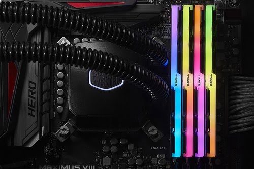 G.Skill Trident Z RGB, DDR4-3200, CL16 - 32 GB Quad-Kit, schwarz - Achat / Vente sur grosbill.com - 3