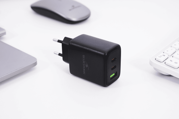 Bluestork Chargeur 65W PD - 3 ports + Câble USB-C 2m - Noir (PW-65-CCA-B) - Achat / Vente Chargeur sur grosbill.com - 7