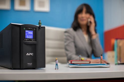 APC Smart-UPS C 1000VA - Achat / Vente sur grosbill.com - 7