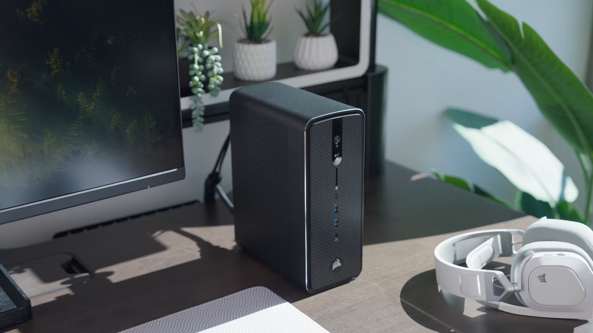 Corsair AI WORKSTATION Ryzen AI Max 385/64Go/1To/W11 - Barebone et Mini-PC - 6