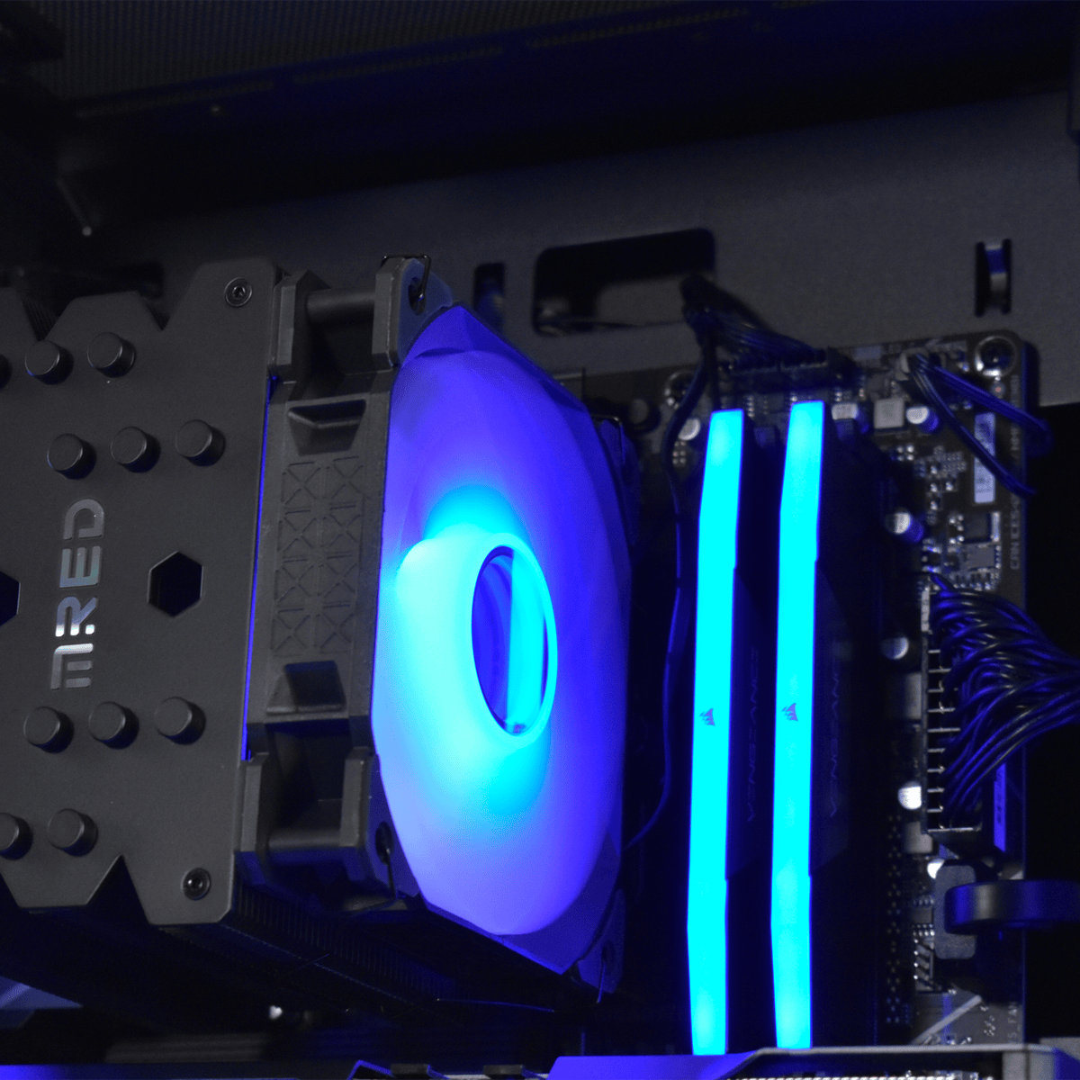 Grosbill OMEGA - R5-7600X/RX9070/32Go/1To (0325-GB) (PCG-10602542) - Achat / Vente PC Fixe sur grosbill.com - 2