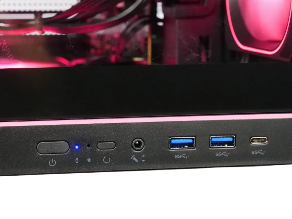 MASTER - R7 9800X3D/9070XT/32Go/2To, vue 5