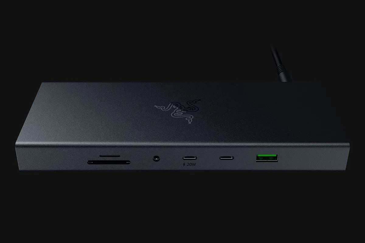 Razer USB 4 Dock - USB-C 14 ports Prise en charge de deux moniteurs — vue 2