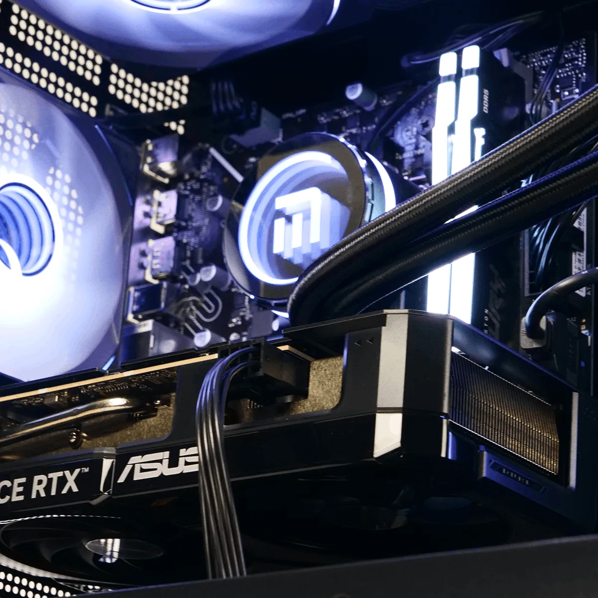 QUARTZ - I7-14700KF/5060Ti-16Go/32Go/2To — vue 4