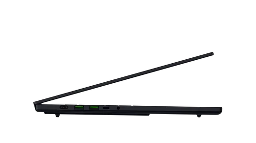 Razer Blade 16 - 16" OLED 2.5K U9 386H RTX 5080 64Go 1To W11 — vue 5