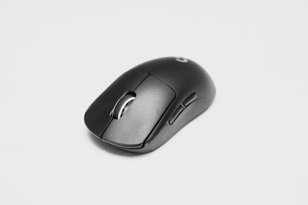 Quels sont les différents types de boutons disponibles sur une souris ?